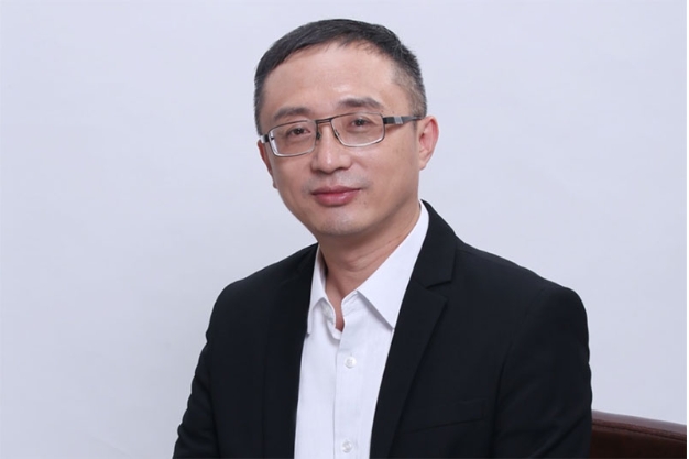 窦连辉 校长